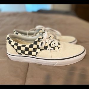 Brand New! Vans Checkered Sneakers Size 9.5